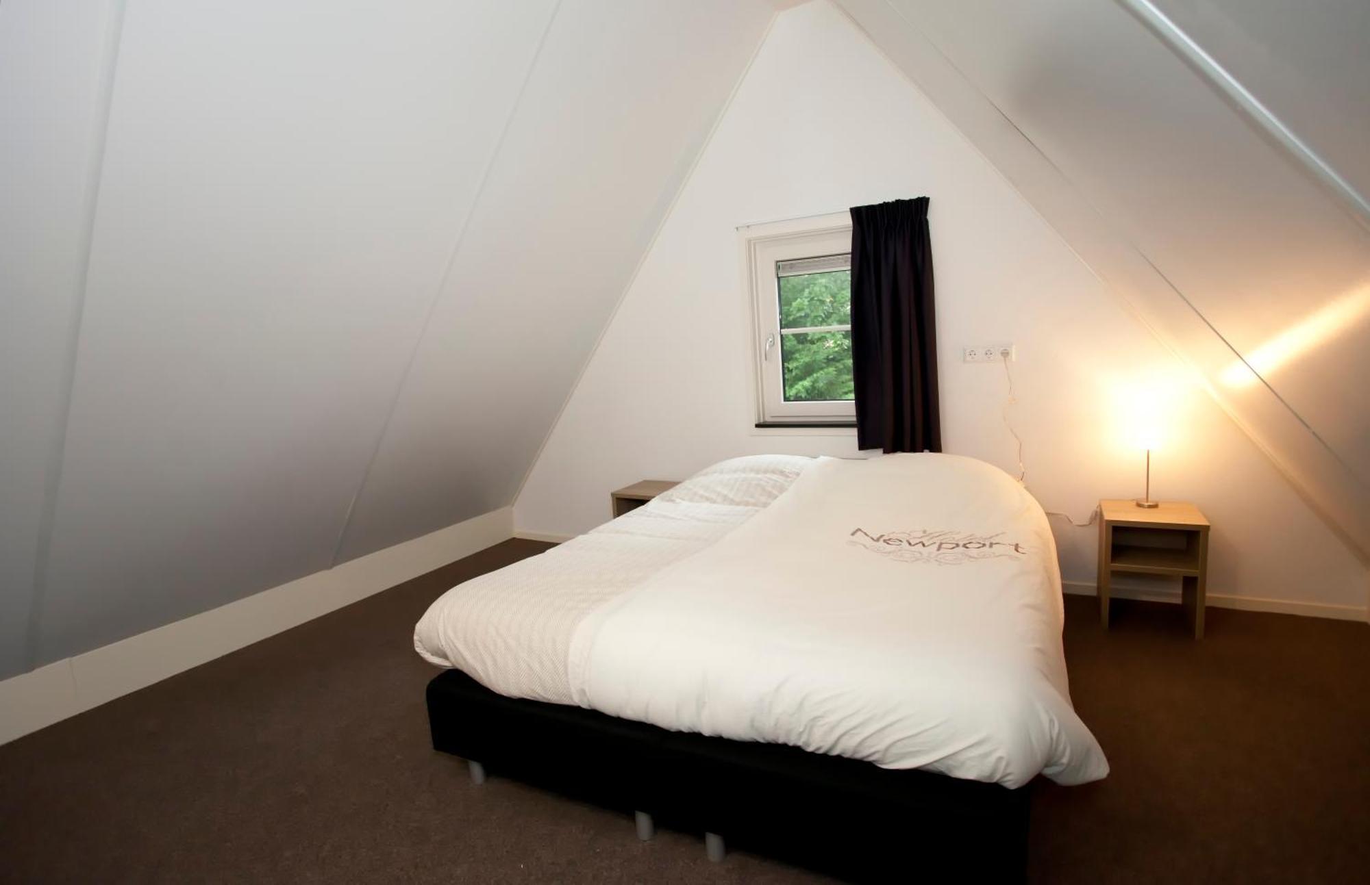 Europarcs De Hooge Veluwe Hotel Arnhem Room photo